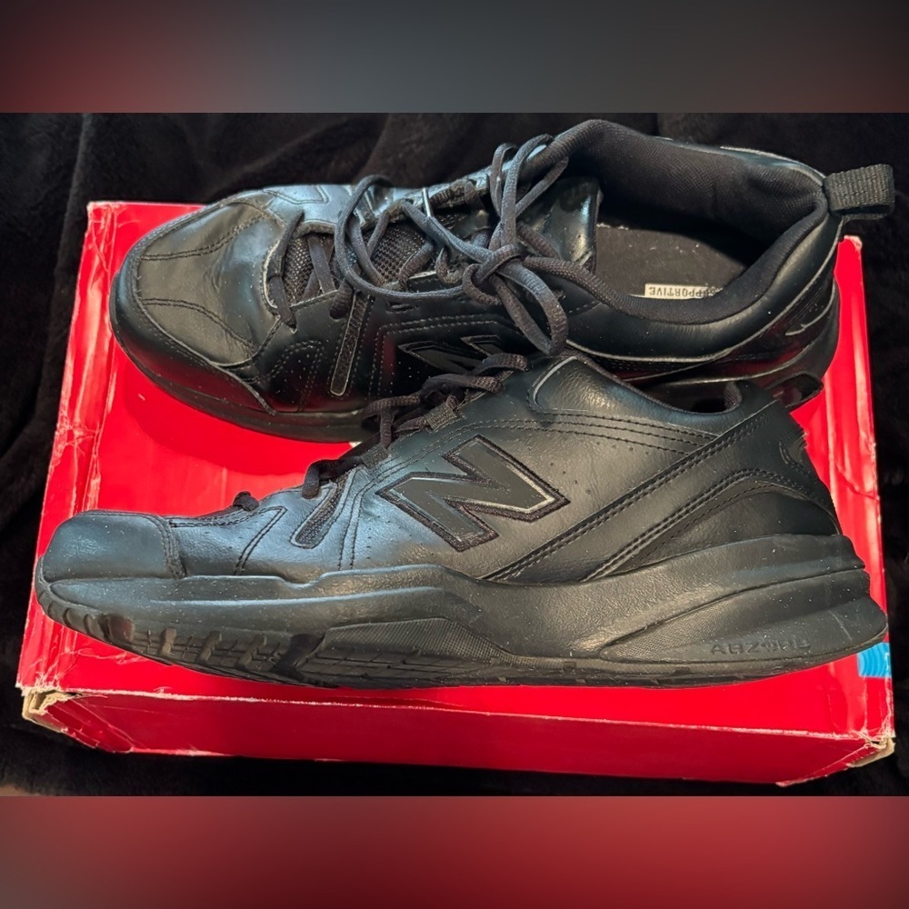 New Balance Industrial Black Sneakers with Cushioned Midsole and Durable Outsole - Picture 4 of 9